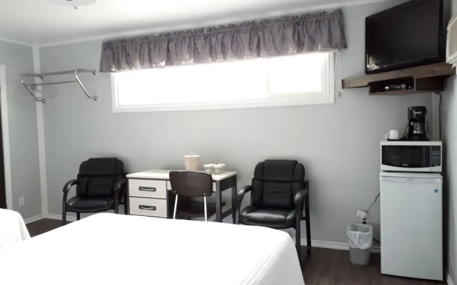 Interlake Motel