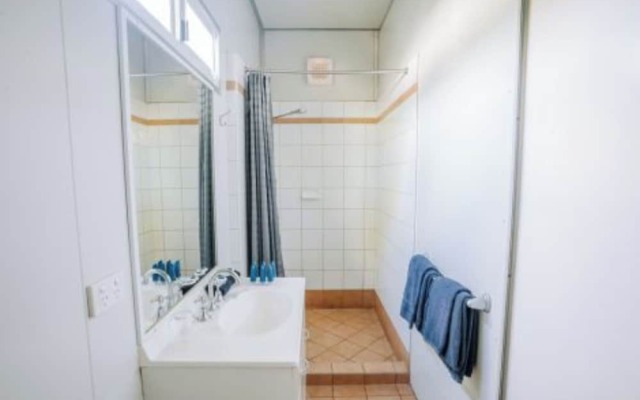 Discovery Resorts- Lake Argyle