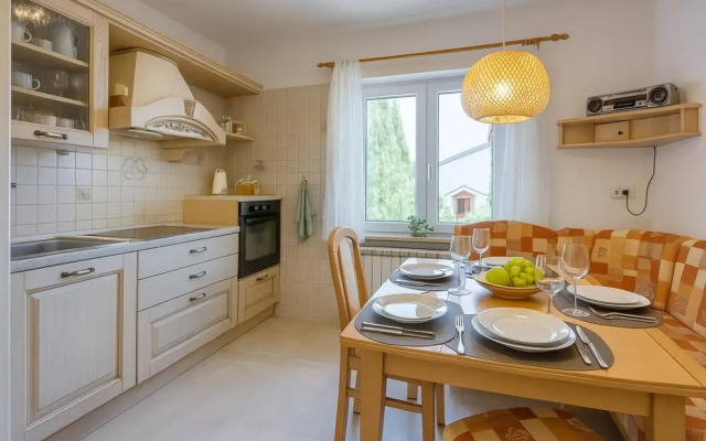 Apartment Smode With Bayview