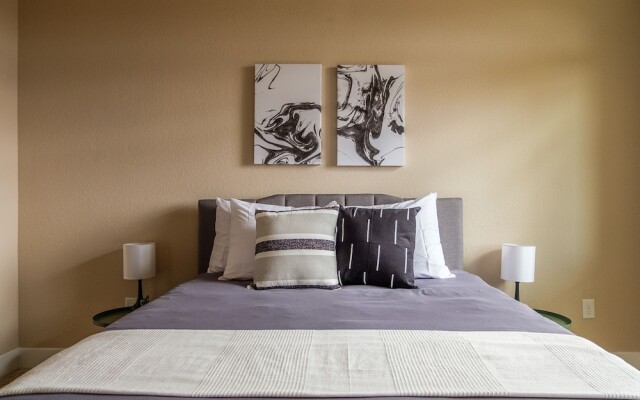 Sandia Peak Apartments by Frontdesk