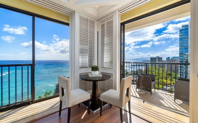 Oceanview Penthouse Suite