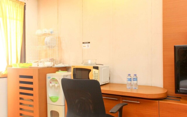 Cozy Stay Studio Apartment (No Kitchen) At Metropark Condominium Jababeka