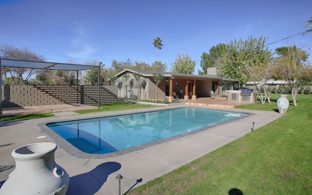 PX001 3 Bedroom Apartment By Senstay