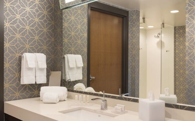 Courtyard Waterloo Cedar Falls