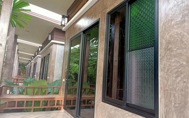 Lanta Pearl Beach Resort