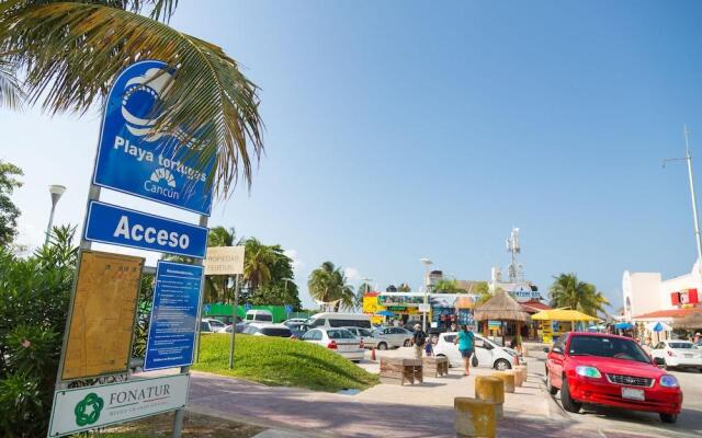 Delightful Lagoon front Villa at hotel zone