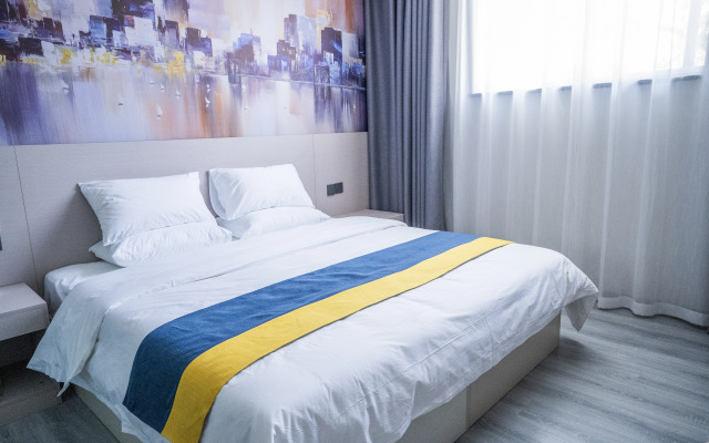 Riste Hotel (Luoxin industrial cluster, Xin'an County)