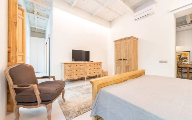 The Deauville Majestic 1 Bedroom in Chueca