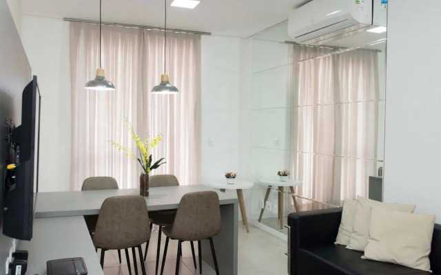 Ambiente Descolado 100m da praia e piscina