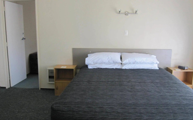 Cromwell Motel