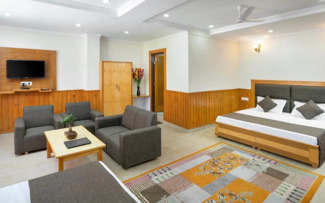 The Posh Hotel near Mall Road with Hassle Free Covered Parking