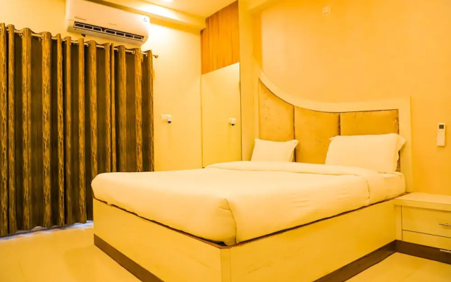 Hotel Shri Radha Nikunj Vrindavan Opposite Prem Mandir