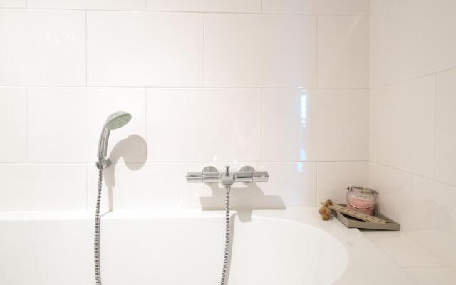 Appealing Apartment in Den Haag With Balcony