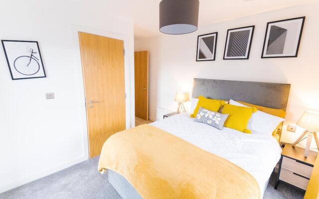 Exquisite, Cosy 2-bed Apartment in Salford