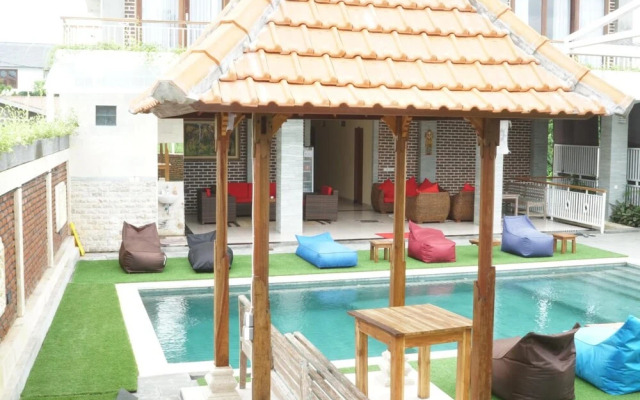 Oka's Guest House