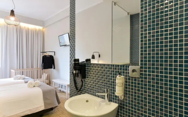 Feel Porto Merlot Townhouse