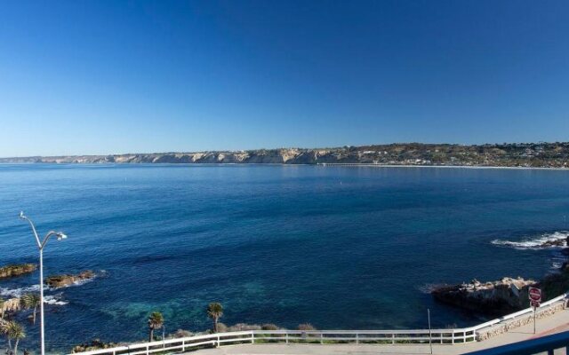 La Jolla Cove Suites