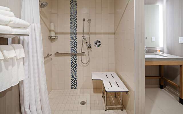 Hyatt Place Bakersfield