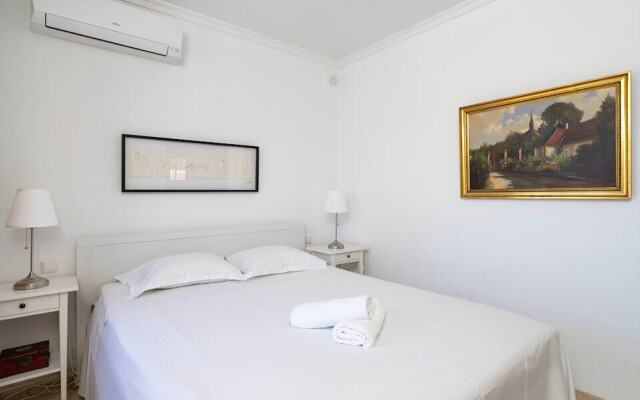 Private Villa in Cerros del Aguila Ref 86
