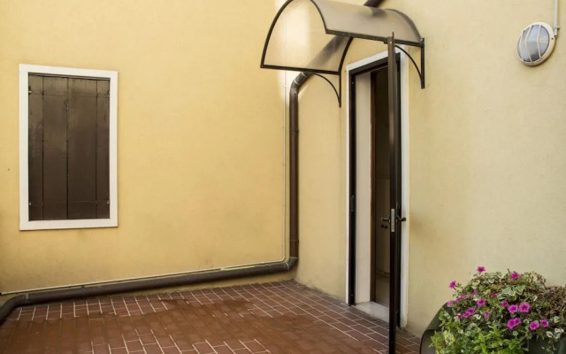 Piazza dei Frutti Flat