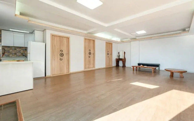Ganghwa Raube Pet-friendly Pension