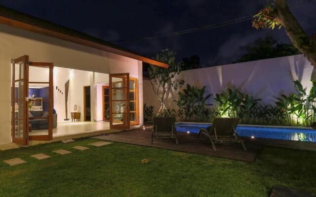 Villa Lima ac living 2 bedroom with pool in umalas