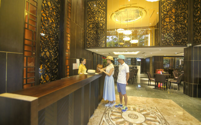 Palazzo Luxury Hotel