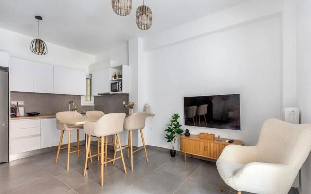 Selesta - 2 Bedroom Apartment in Athens