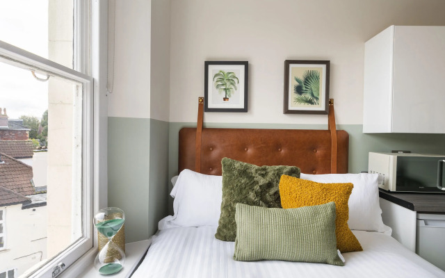 Your Apartment Clifton House