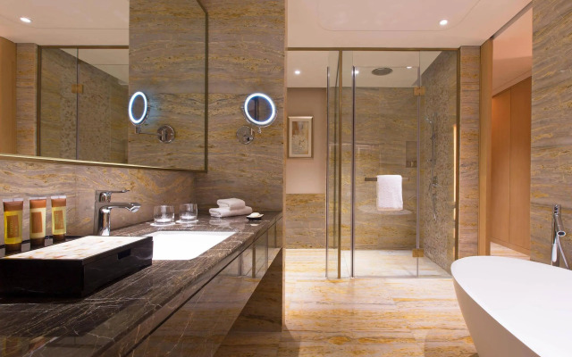 Sheraton Zhanjiang Hotel