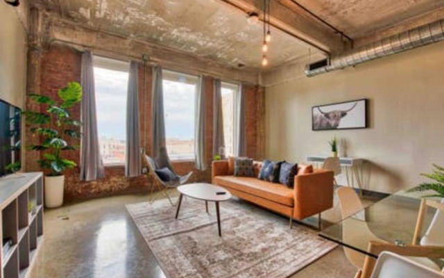 Downtown Luxury Lofts By RBA Living