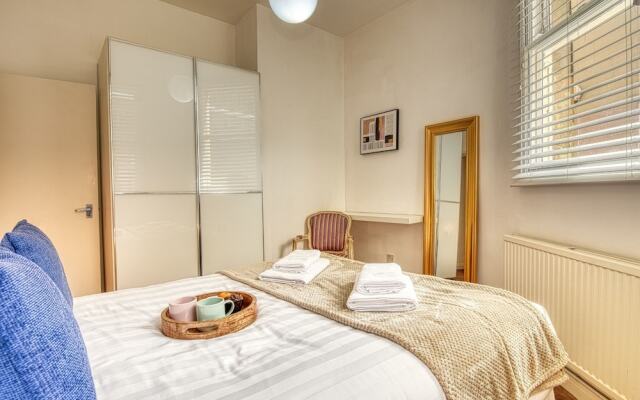 Ghar Homes - Bath City Centre Cosy Retreat