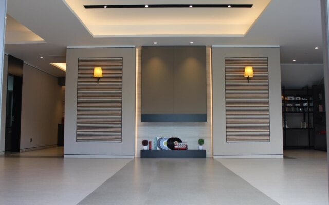 Home Inn Plus Shunde Daliang Bus Station