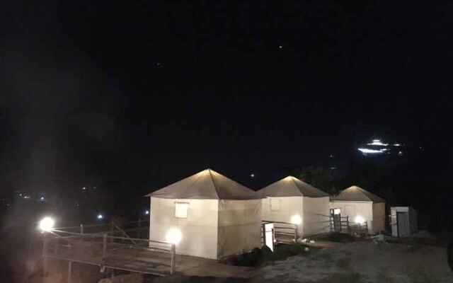 23 Hours Camping : Pong Yang Point view