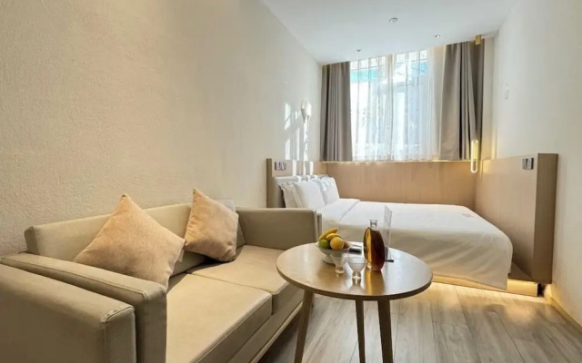 18HOW Qianmen Grape Courtyard Hotel