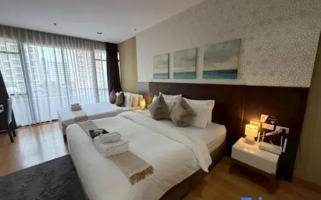 The Wooden Nest Warm Stay at Sukhumvit 8