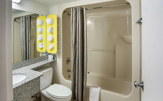 Motel 6 Binghamton, NY