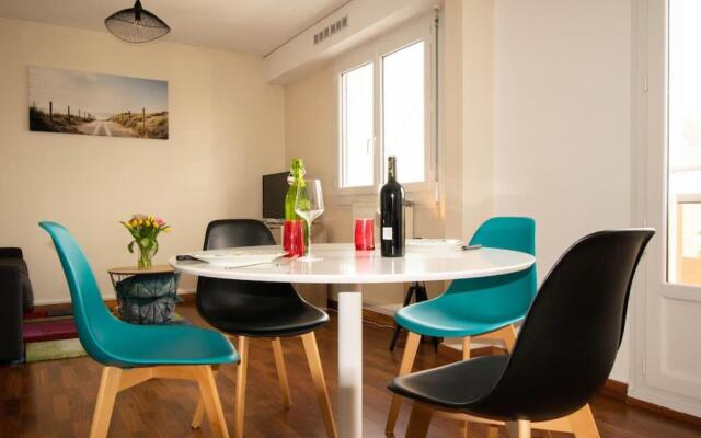 grand studio avec parking à 10 minutes des plages