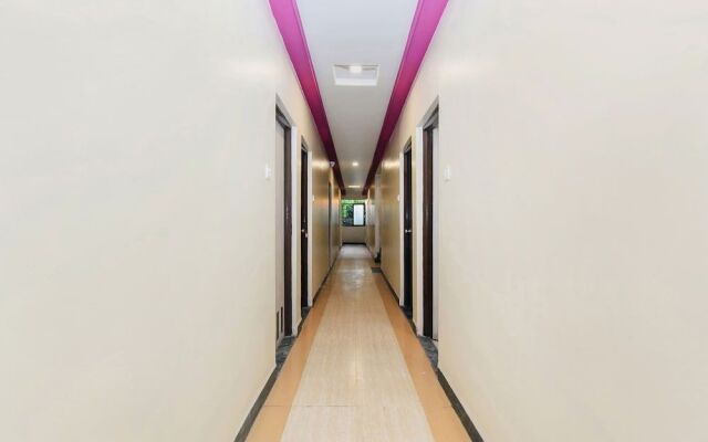 OYO 17342 Aditya Service Apartment