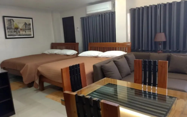 OYO 848 Dona Aurora Condotel