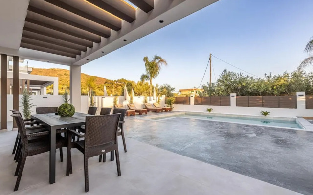 Villa Infinity Theo With 4 Bedrooms and 4 Bathrooms