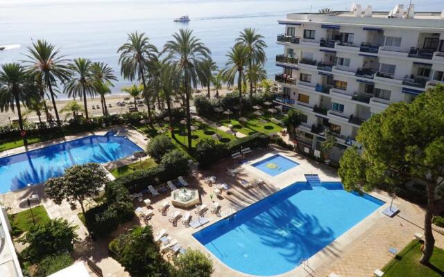 Skol 617 Beachfront Two-bedrooms Duplex With Sea Views