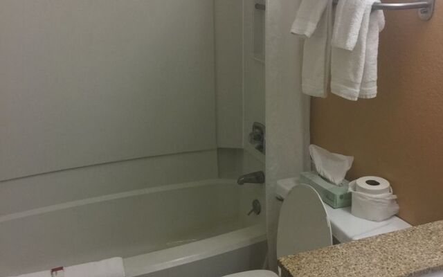 Travelodge By Wyndham Battle Creek