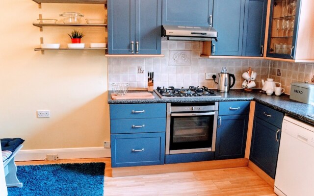 2 Bedroom Flat In City Centre