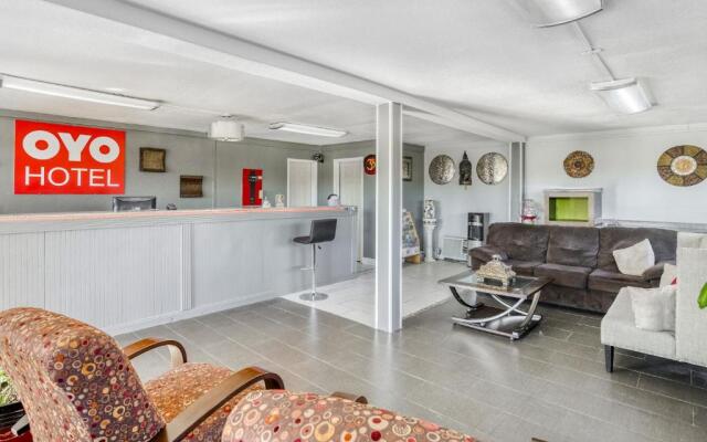 OYO Hotel Pineville LA Hwy 165