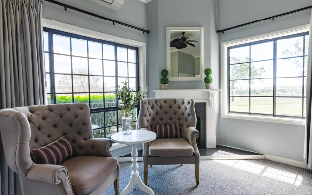 Camden Valley Inn