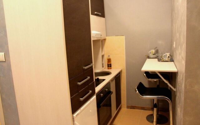 Traveler's Hostel & Apartments