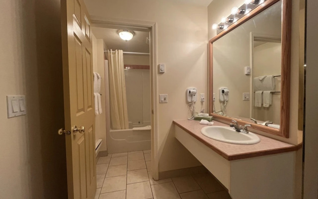 Western Budget Motel Whitecourt 3