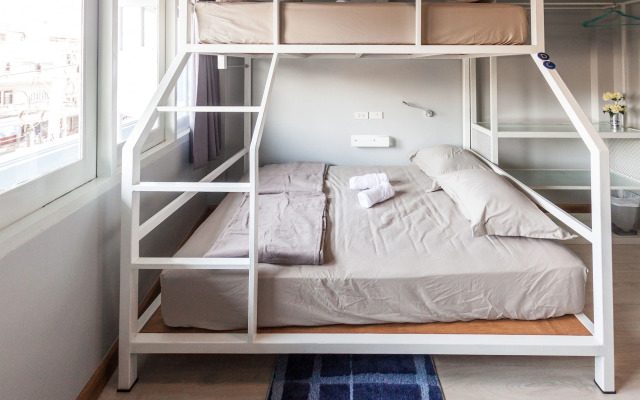 The Moon Hostel Hua Hin