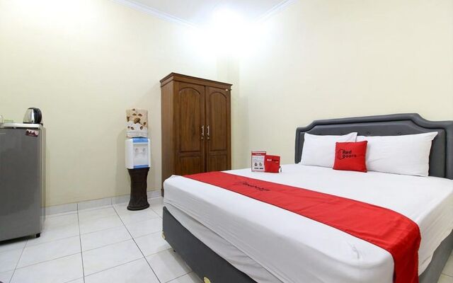 RedDoorz @ Condong Catur 2